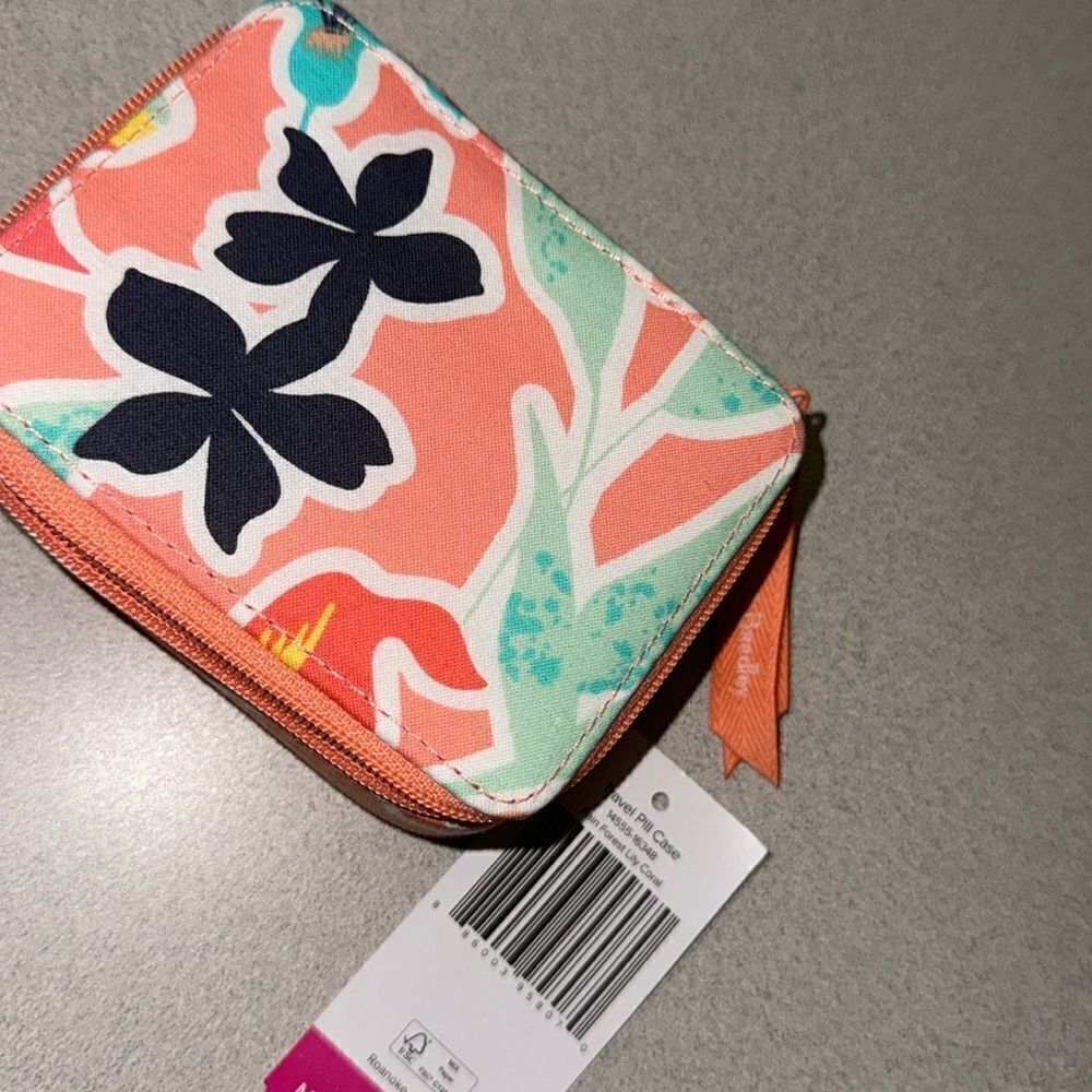 VERA BRADLEY TRAVEL PILL CASE -rain forest lily pattern coral
